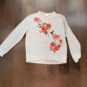 H&M | floral embroidered crew